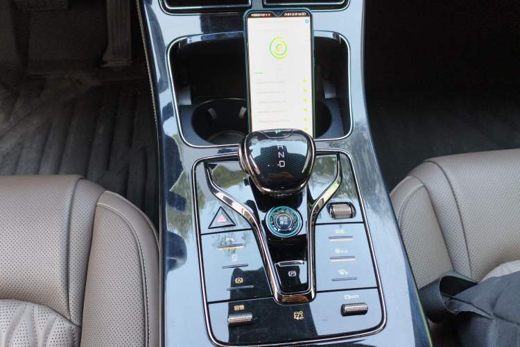 Used BYD Han 2023 EV Champion Edition 605KM Front-Drive Premium Model Gear Lever
