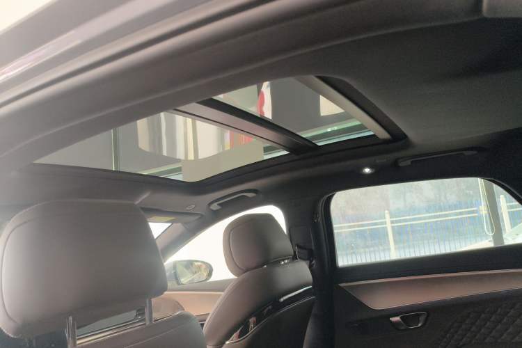 Used BYD Han 2023 EV Champion Edition 605KM Front-Drive Premium Model Headliner