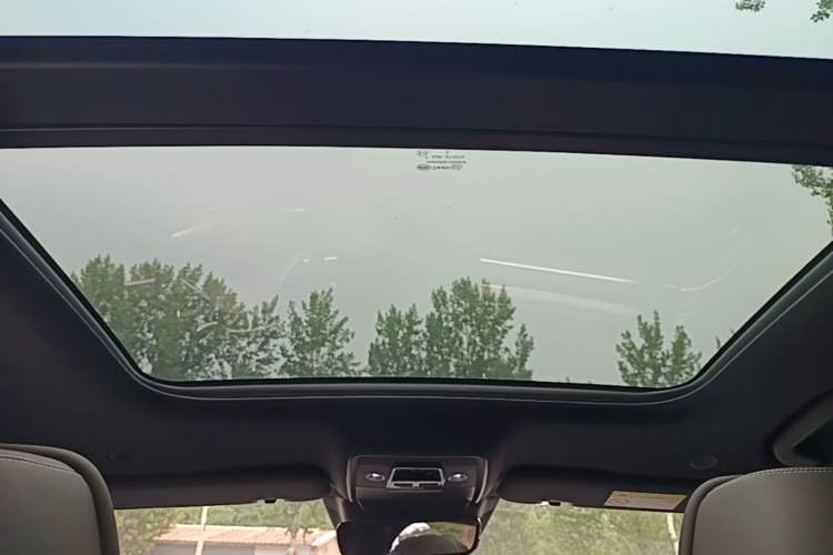 Used BYD Han 2023 EV Champion Edition 715 km Front-Drive Flagship Model Headliner