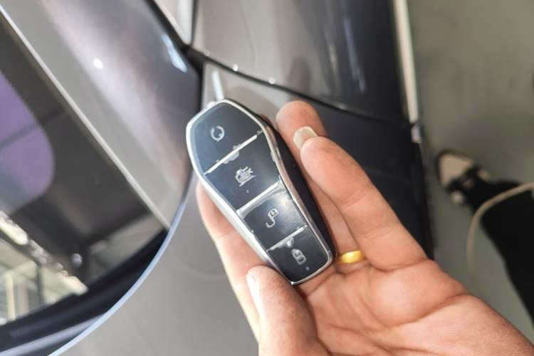 Used BYD Han 2023 EV Champion Edition 605KM Front-Drive Premium Model Interior 1