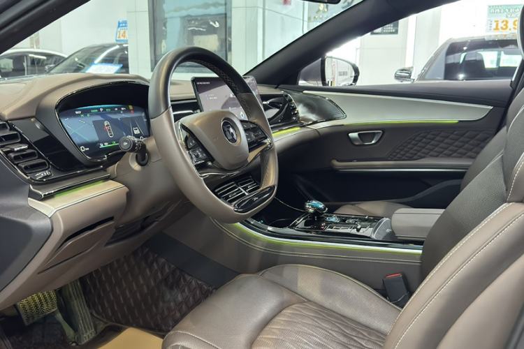 Used BYD Han 2023 EV Champion Edition 605KM Front-Drive Premium Model Interior 2