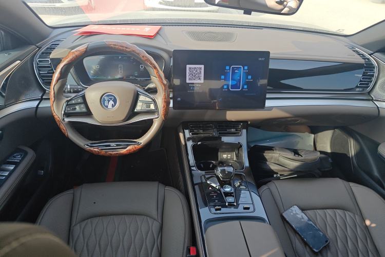 Used BYD Han 2023 DM-i Champion Edition 121KM Prestige Model Interior 2