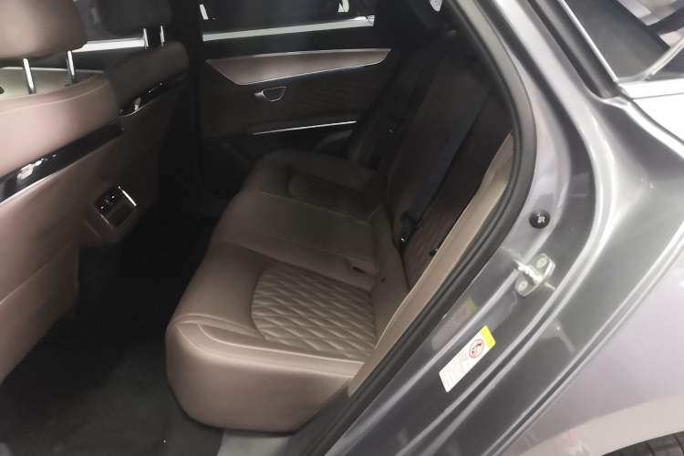 Used BYD Han 2023 EV Champion Edition 506KM Front-Wheel-Drive Premium Model Interior 3