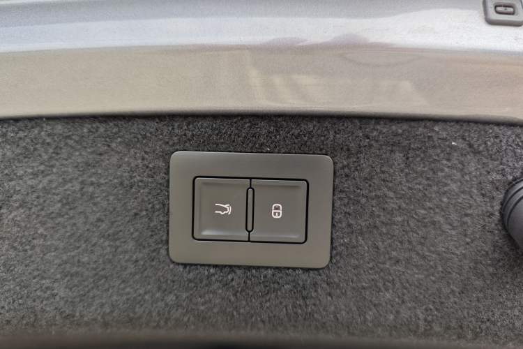 Used BYD Han 2023 EV Champion Edition 506KM Front-Wheel-Drive Premium Model Interior 6