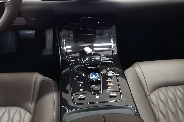 Used BYD Han 2023 EV Champion Edition 506KM Front-Wheel-Drive Premium Model Interior 7