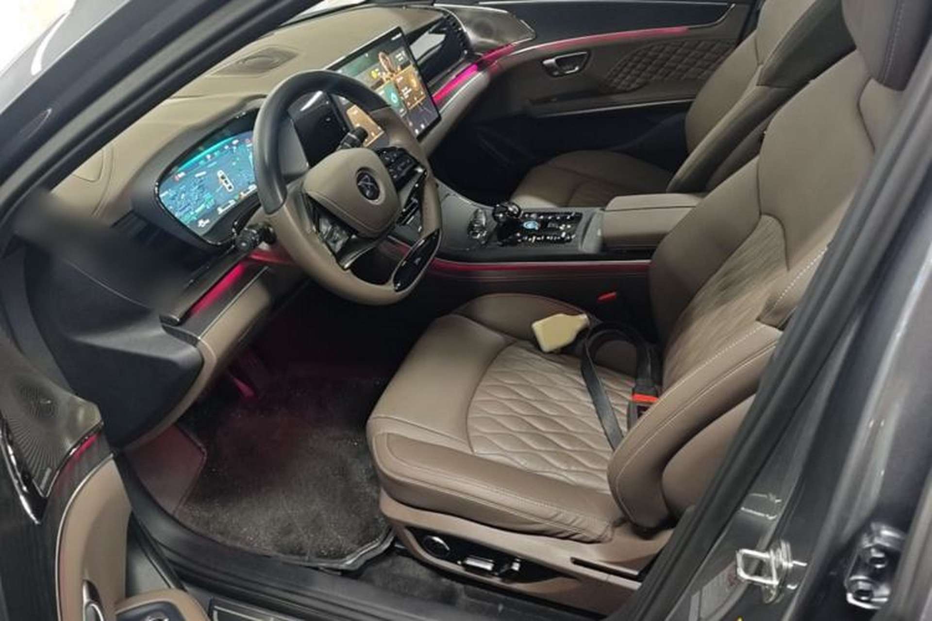 Used BYD Han 2023 DM-i Champion Edition 121KM Prestige Model Left Front Seat