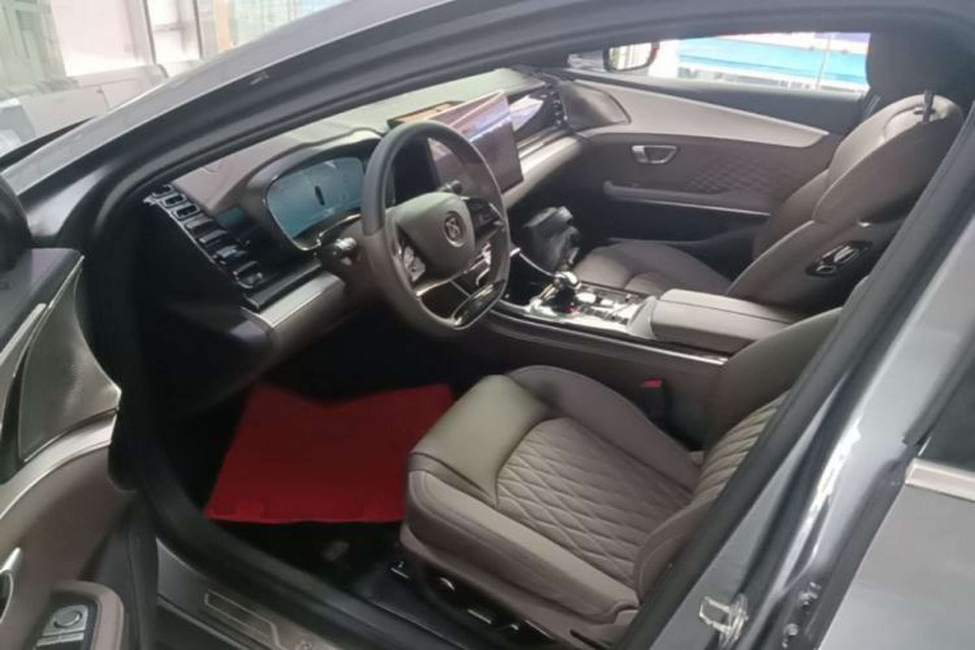 Used BYD Han 2023 DM-i Champion Edition 121KM Prestige Model Left Front Seat
