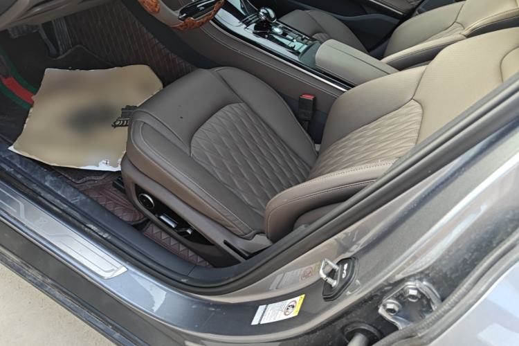 Used BYD Han 2023 DM-i Champion Edition 121KM Prestige Model Left Front Seat