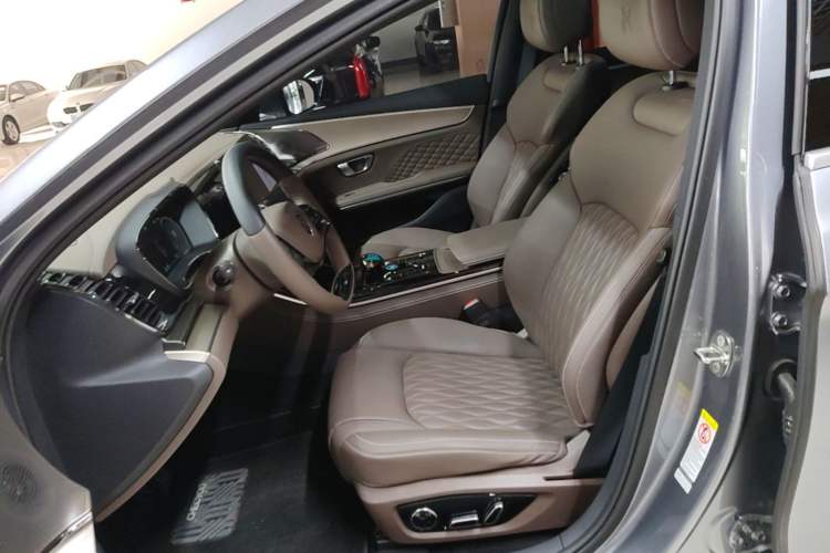 Used BYD Han 2023 EV Champion Edition 605KM Front-Drive Premium Model Left Front Seat