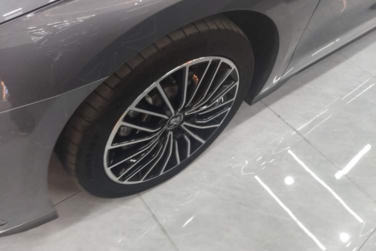 Used BYD Han 2023 DM-i Champion Edition 121KM Prestige Model Left Front Wheel Hub