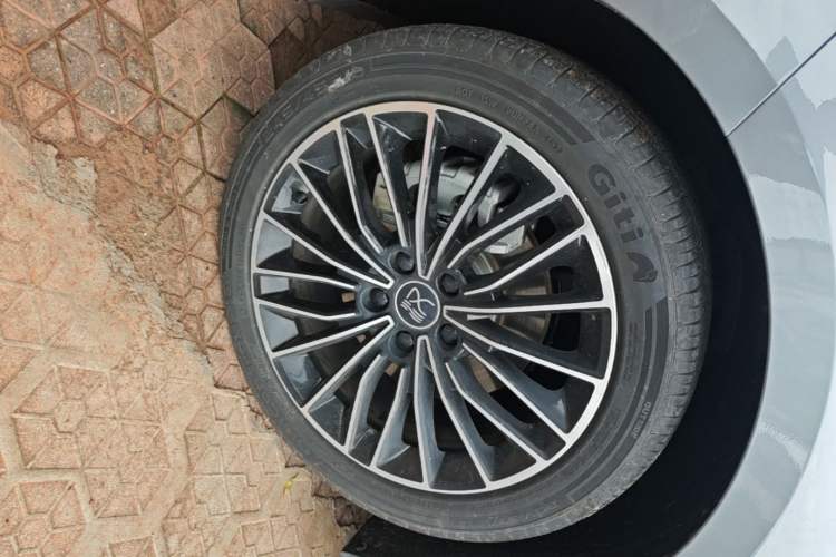 Used BYD Han 2023 EV Champion Edition 506KM Front-Wheel-Drive Premium Model Left Front Wheel Hub
