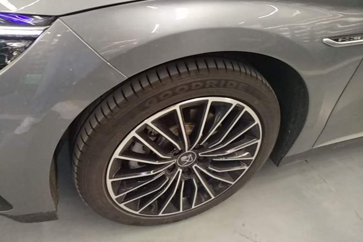 Used BYD Han 2023 EV Champion Edition 506KM Front-Wheel-Drive Premium Model Left Front Wheel Hub