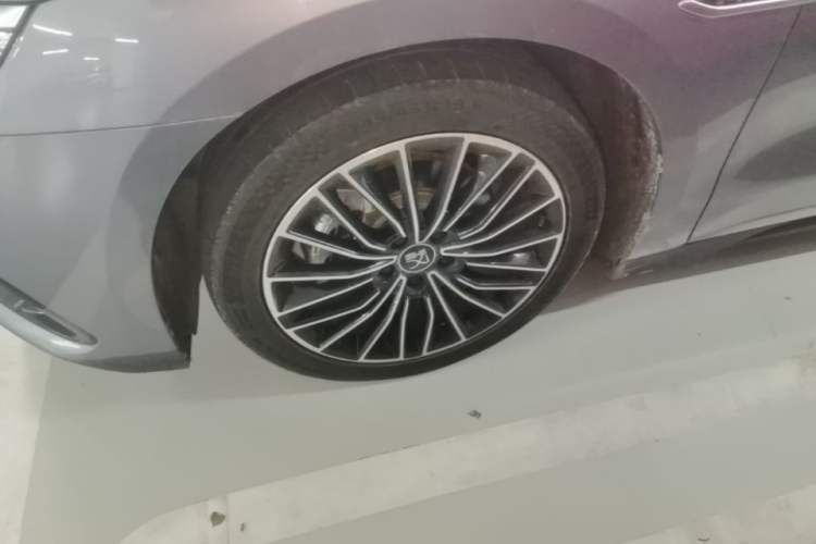 Used BYD Han 2023 DM-i Champion Edition 121KM Prestige Model Left Front Wheel Hub
