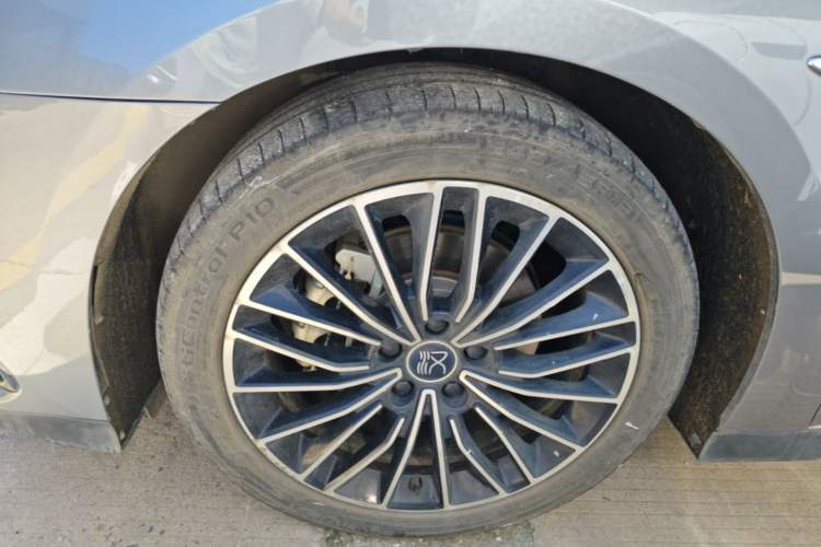 Used BYD Han 2023 DM-i Champion Edition 121KM Prestige Model Left Front Wheel Hub