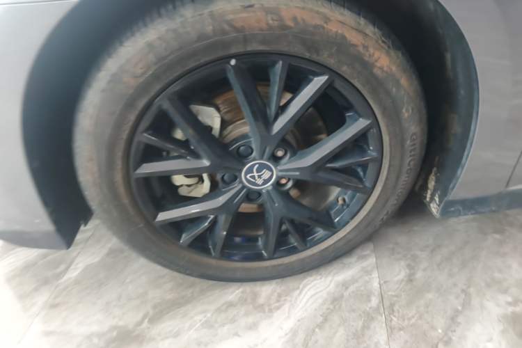 Used BYD Han 2023 DM-i Champion Edition 121KM Prestige Model Left Front Wheel Hub