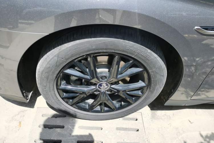 Used BYD Han 2023 DM-i Champion Edition 121KM Prestige Model Left Front Wheel Hub