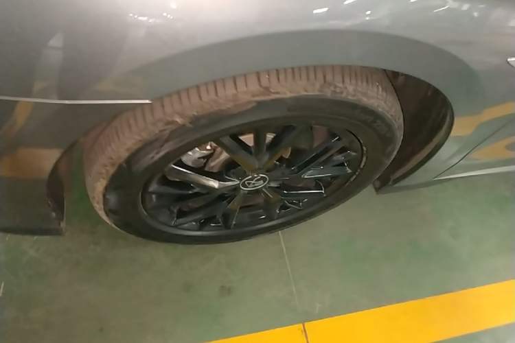 Used BYD Han 2023 DM-i Champion Edition 121KM Elite Model Left Front Wheel Hub