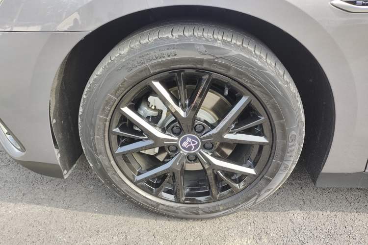 Used BYD Han 2023 DM-i Champion Edition 121KM Prestige Model Left Front Wheel Hub