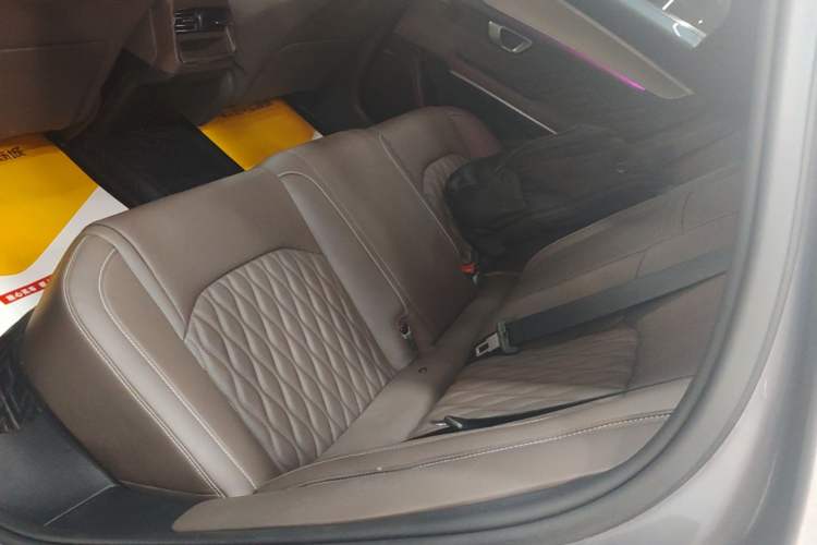 Used BYD Han 2023 DM-i Champion Edition 121KM Prestige Model Left Rear Seat