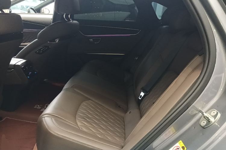 Used BYD Han 2023 DM-i Champion Edition 121KM Prestige Model Left Rear Seat