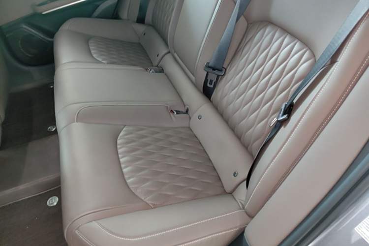 Used BYD Han 2023 DM-i Champion Edition 121KM Prestige Model Left Rear Seat