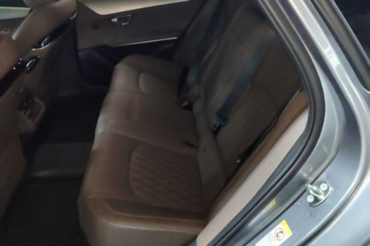 Used BYD Han 2023 EV Champion Edition 605KM Front-Drive Premium Model Left Rear Seat