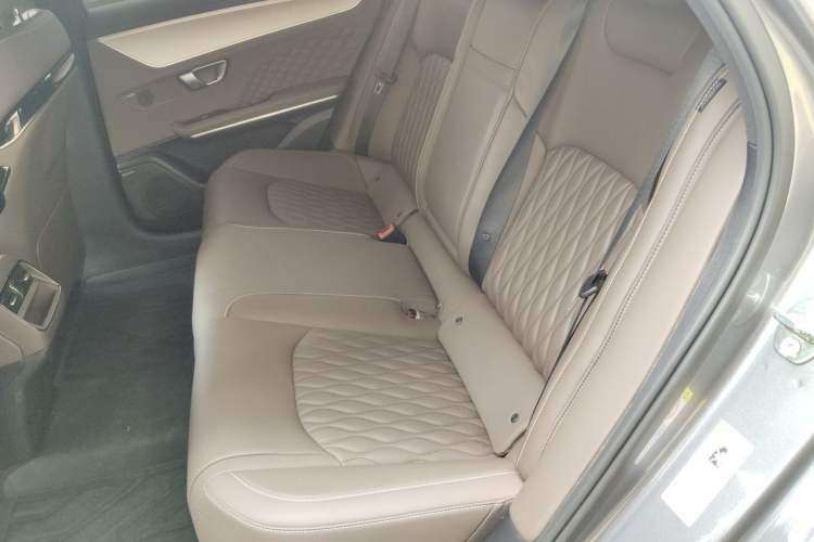 Used BYD Han 2023 EV Champion Edition 605KM Front-Drive Premium Model Left Rear Seat