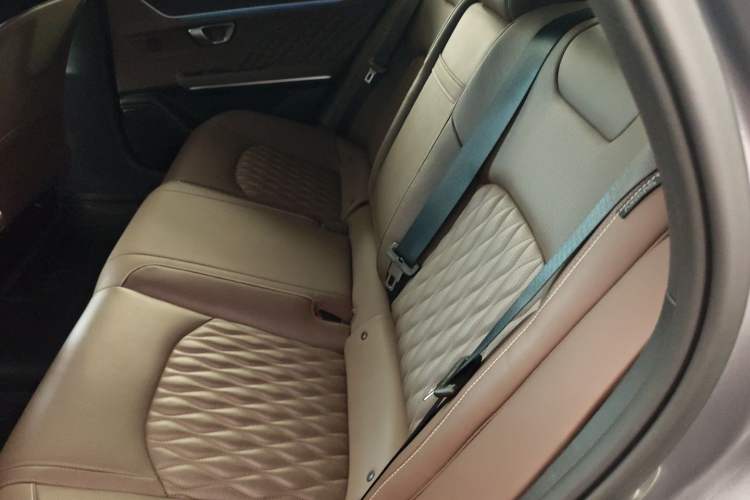 Used BYD Han 2023 DM-i Champion Edition 121KM Prestige Model Left Rear Seat