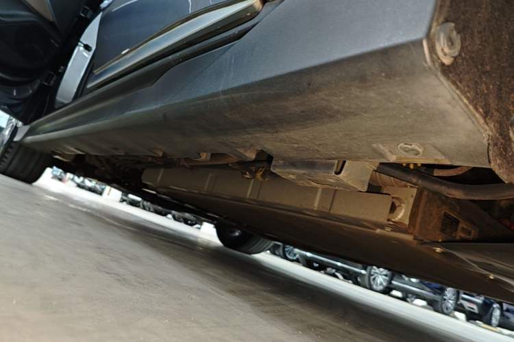 Used BYD Han 2023 DM-i Champion Edition 121KM Prestige Model Left Side Sill