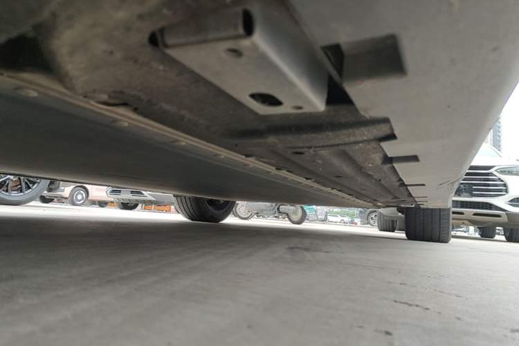 Used BYD Han 2023 EV Champion Edition 605KM Front-Drive Premium Model Left Side Sill