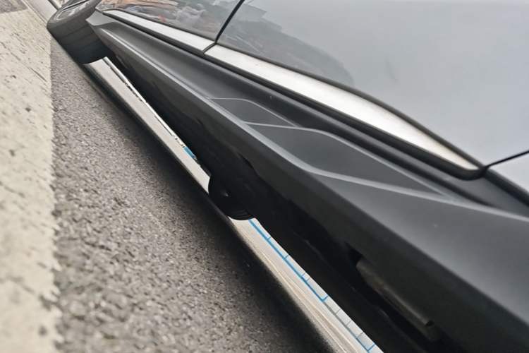 Used BYD Han 2023 EV Champion Edition 605KM Front-Drive Premium Model Left Side Sill