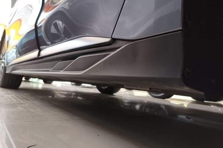 Used BYD Han 2023 EV Champion Edition 506KM Front-Wheel-Drive Premium Model Left Side Sill