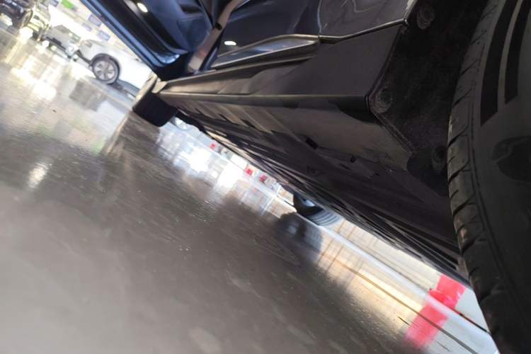 Used BYD Han 2023 EV Champion Edition 605KM Front-Drive Premium Model Left Side Sill