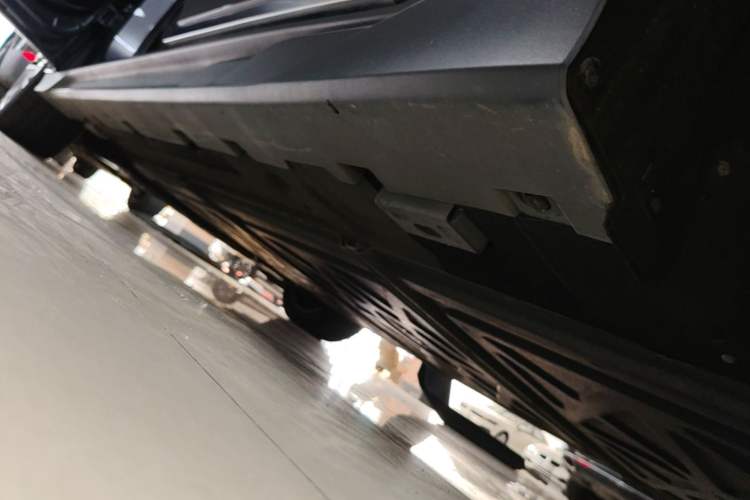 Used BYD Han 2023 EV Champion Edition 605KM Front-Drive Premium Model Left Side Sill