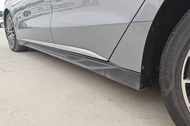 Used BYD Han 2023 DM-i Champion Edition 121KM Prestige Model Left Side Sill