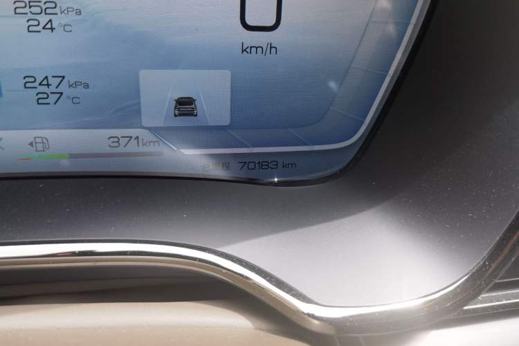 Used BYD Han 2023 DM-i Champion Edition 121KM Prestige Model Odometer Close Up