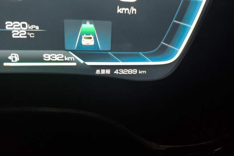Used BYD Han 2023 DM-i Champion Edition 200KM Flagship Model Odometer Close Up