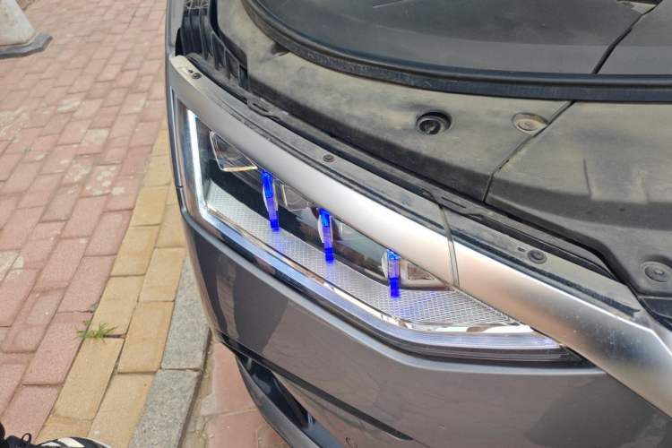 Used BYD Han 2023 DM-i Champion Edition 121KM Prestige Model Right Front Headlight
