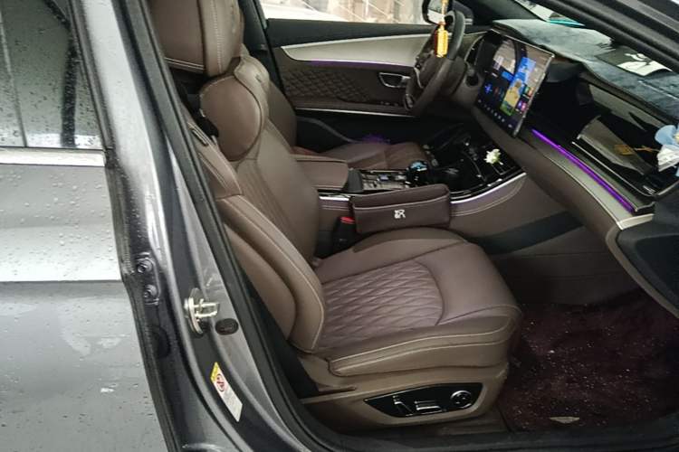 Used BYD Han 2023 EV Champion Edition 715KM Front-Drive Prestige Model Right Front Seat