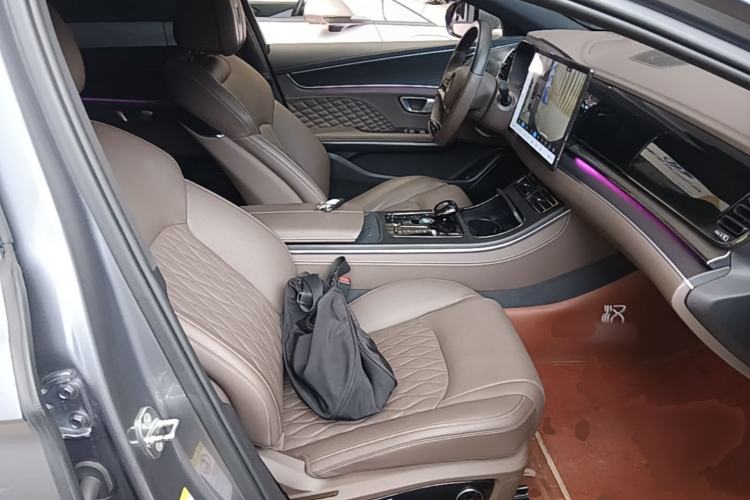 Used BYD Han 2023 DM-i Champion Edition 121KM Prestige Model Right Front Seat