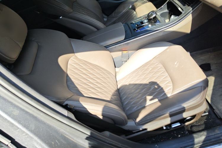 Used BYD Han 2023 DM-i Champion Edition 121KM Prestige Model Right Front Seat