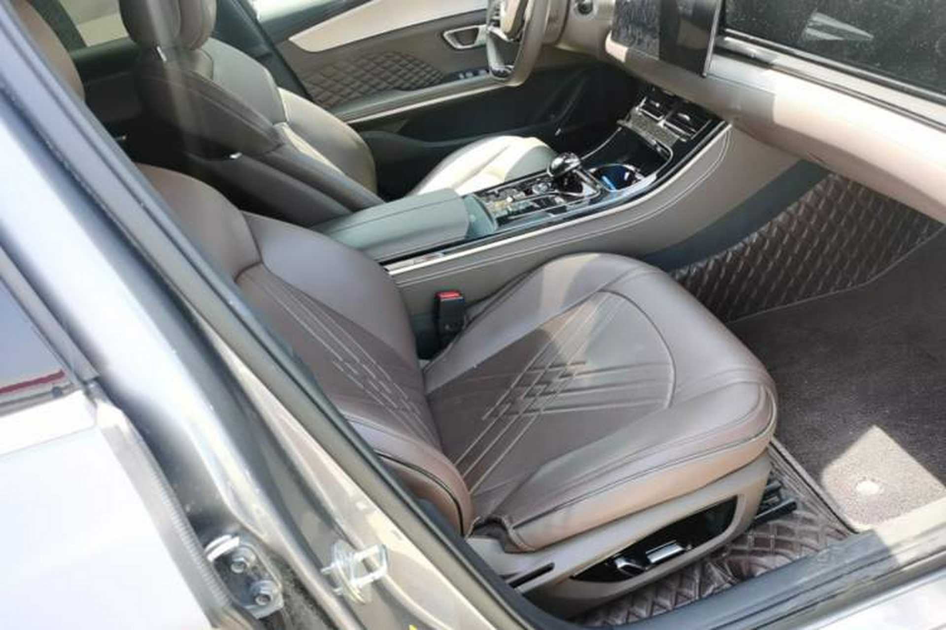 Used BYD Han 2023 DM-i Champion Edition 121KM Prestige Model Right Front Seat