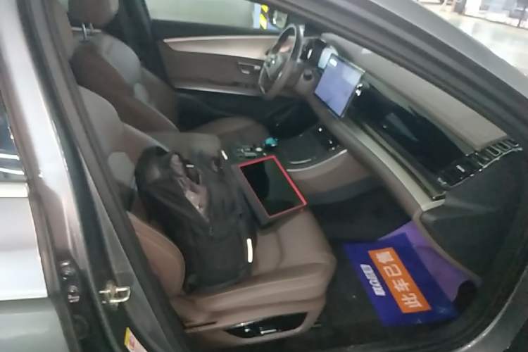 Used BYD Han 2023 DM-i Champion Edition 121KM Elite Model Right Front Seat