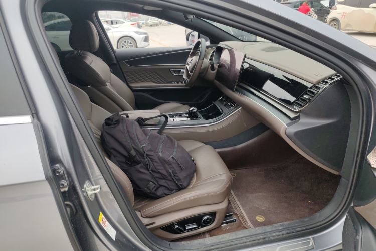 Used BYD Han 2023 DM-i Champion Edition 121KM Prestige Model Right Front Seat