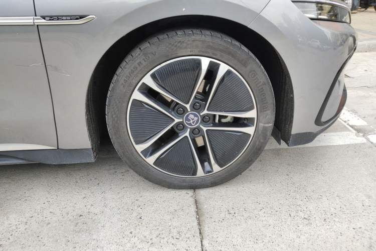 Used BYD Han 2023 EV Champion Edition 605KM Front-Drive Premium Model Right Front Wheel Hub