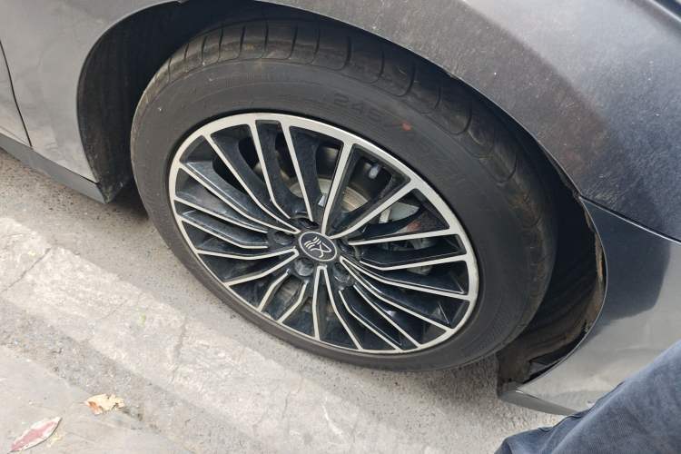 Used BYD Han 2023 DM-i Champion Edition 121KM Prestige Model Right Front Wheel Hub