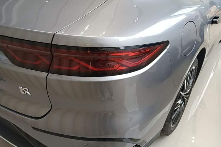 Used BYD Han 2023 DM-i Champion Edition 121KM Prestige Model Right Rear Taillight