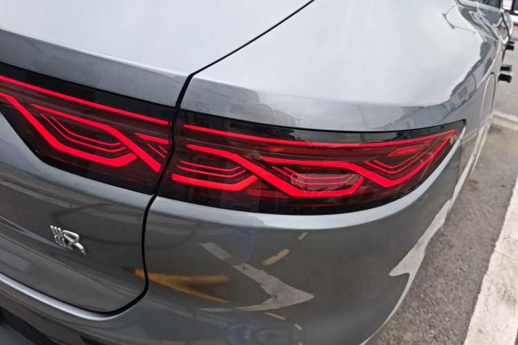 Used BYD Han 2023 EV Champion Edition 605KM Front-Drive Premium Model Right Rear Taillight