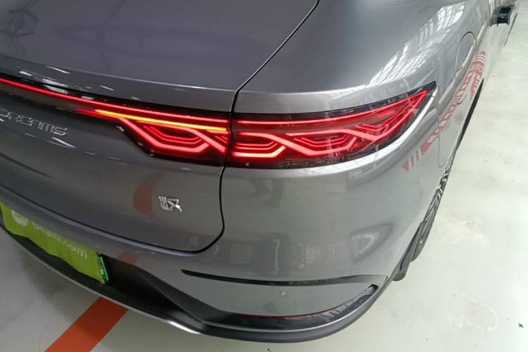 Used BYD Han 2023 DM-i Champion Edition 121KM Prestige Model Right Rear Taillight