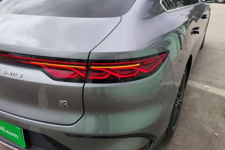 Used BYD Han 2023 DM-i Champion Edition 121KM Prestige Model Right Rear Taillight